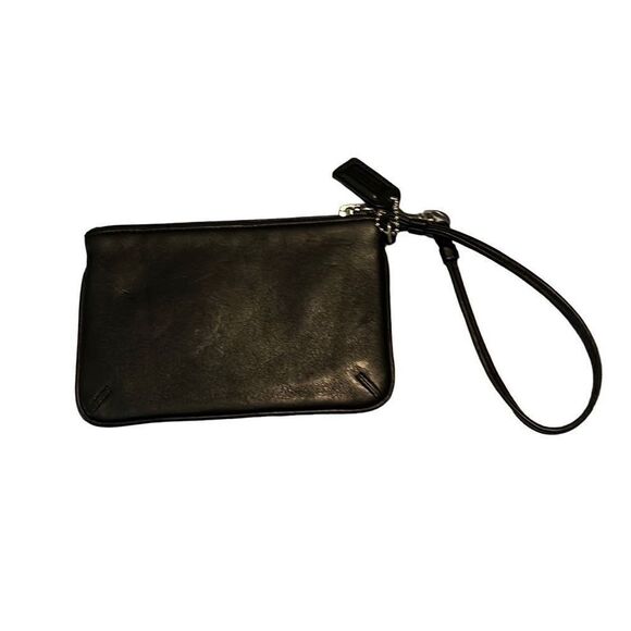 Coach, black leather wristlet - Picture 3 of 4